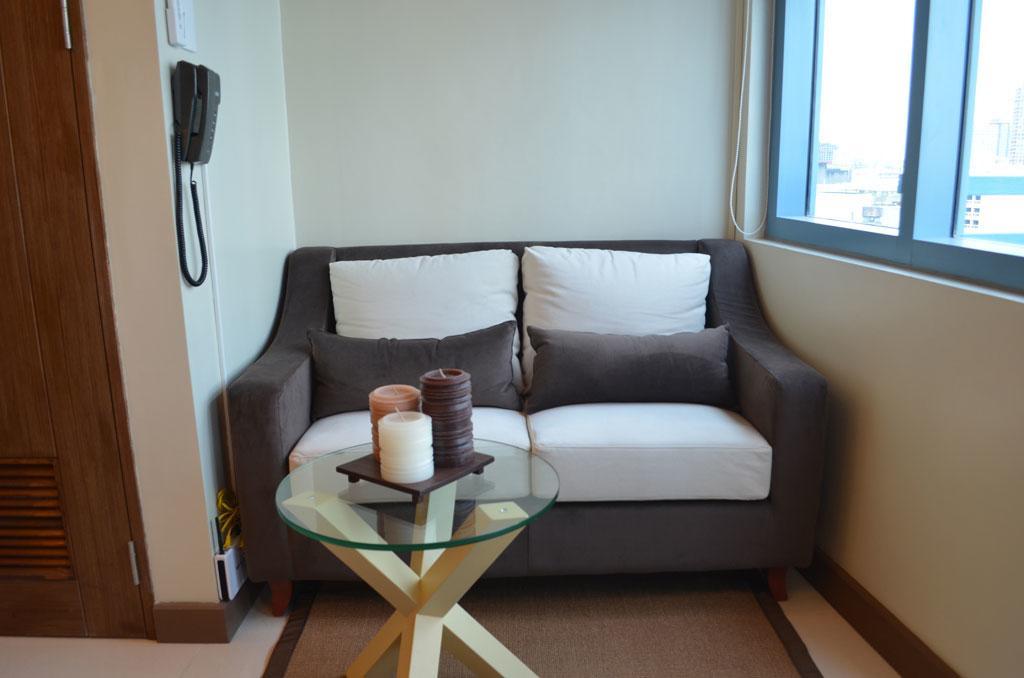 Apartment Eton Parkview Manila
